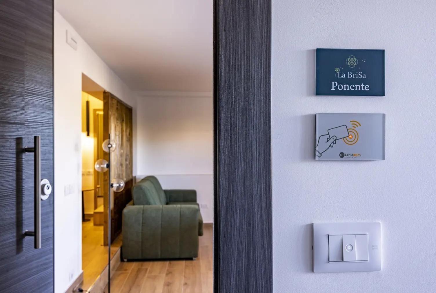 Aparthotel La Brisa Capo dʼOrlando Zewnętrze zdjęcie